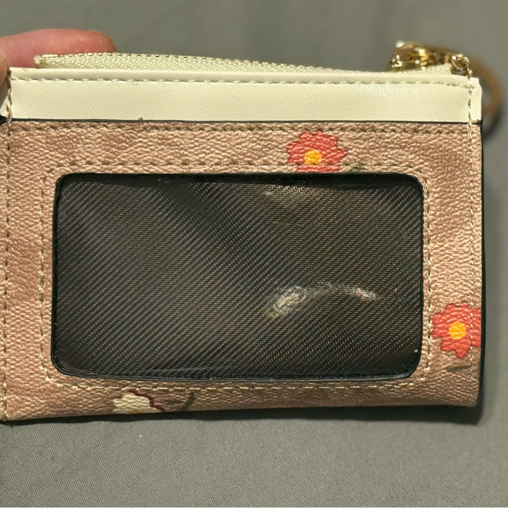 Coach Floral Print Card Case with Keychain 🌸 - Picture 3 of 5